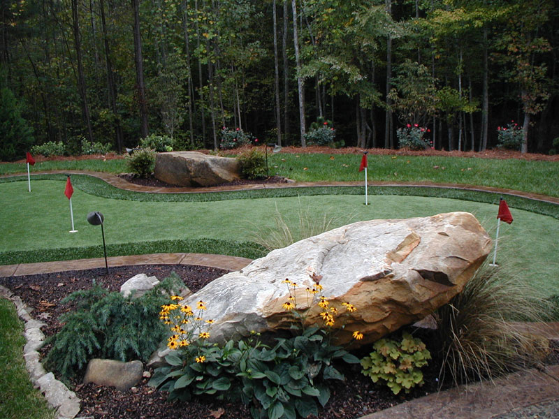 Custom Synthetic Putting Greens – Outdoor Contracting