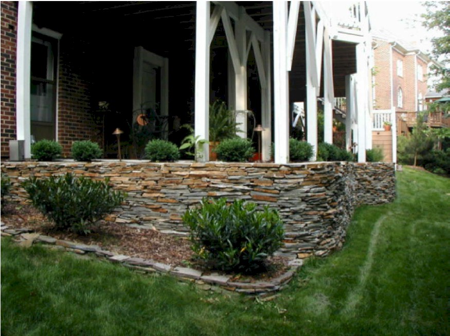 Retaining Walls and Professional Landscaping
