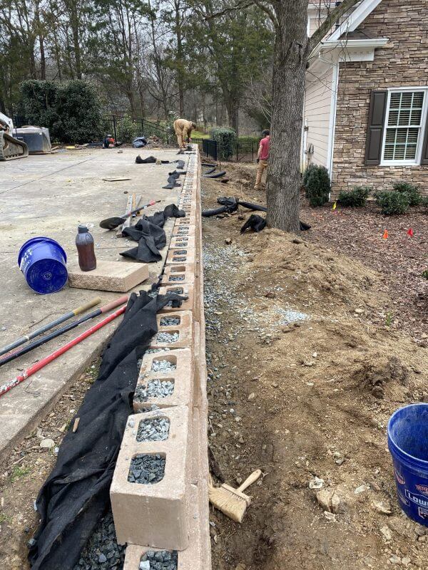 Patio with retaining wall | Professional, licensed installation