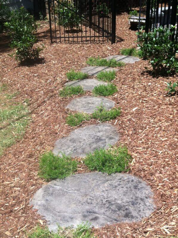 Stepping Stone Pathway | Luxury and Custom Walkways