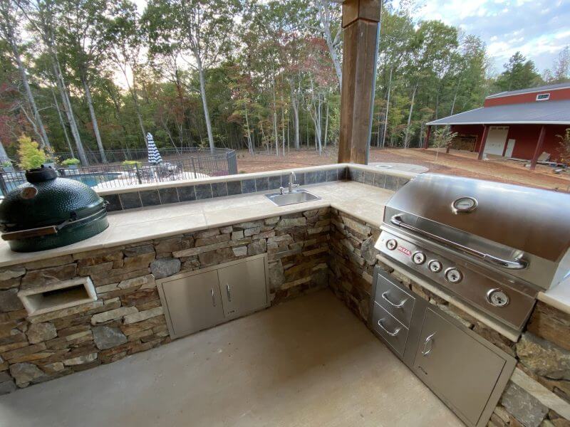 Premium Outdoor Kitchen Build | Built-In Grill, Stone Countertops & High-End Finishes